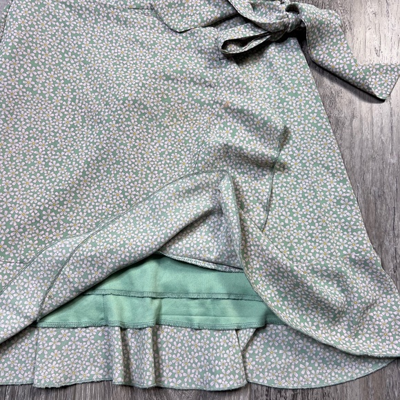 Row A Floral Puff Sleeve Wrap Minidress - Picture 9 of 13